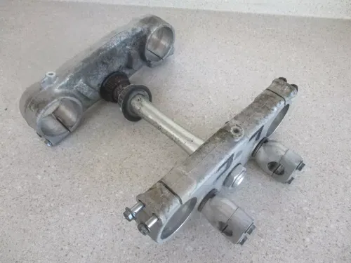 2003 HONDA CR125 OEM TRIPLE CLAMPS, TRIPLE TREES W/ MOUNTS, 53219-KZ4-J20, MX43