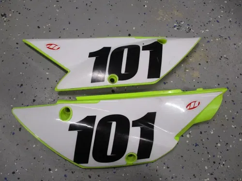 2010+ KAWASAKI KLX 110 UFO FLO YELLOW PLASTICS SHROUDS PLATES FENDERS, M232