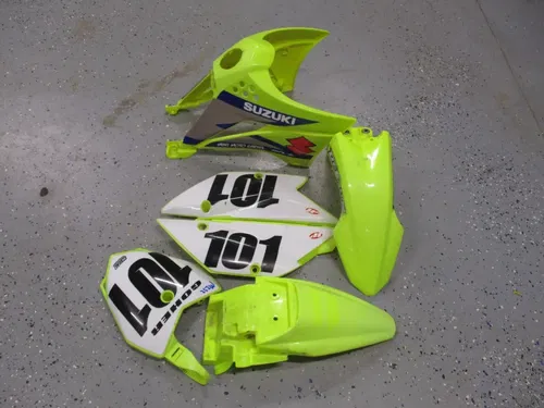 2010+ KAWASAKI KLX 110 UFO FLO YELLOW PLASTICS SHROUDS PLATES FENDERS, M232