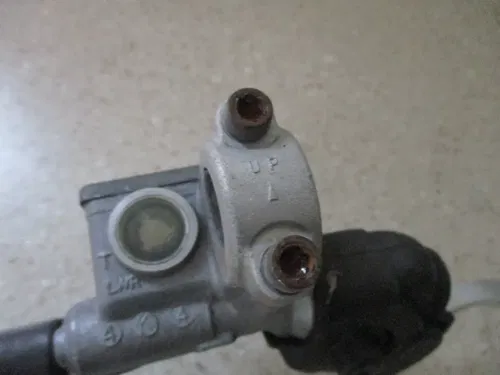 2005 KAWASAKI KX 250F FRONT BRAKE ASSEMBLY CALIPER MASTER COMPLETE, M164