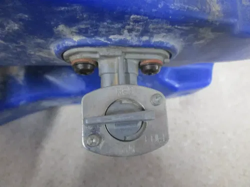 2006 YAMAHA TTR 125 LE GAS TANK FUEL TANK PETROL W/ PETCOCK 5HP-24110-30-00 M159