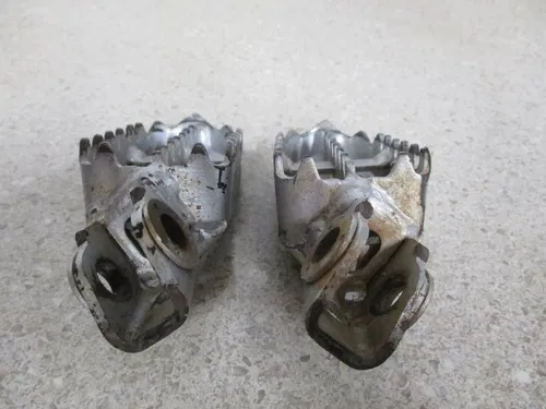 2007 KAWASAKI KX65 FOOTPEGS PEGS LEFT RIGHT W/ SPRINGS, FITS ALL, M119