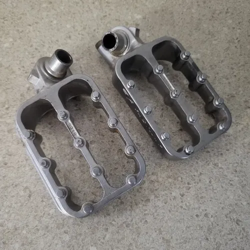 TWO BROTHERS RACING PEGMOUNT W/ FASTWAY PEGS YAMAHA TTR 50 GYTR, FITS ALL, MSC2