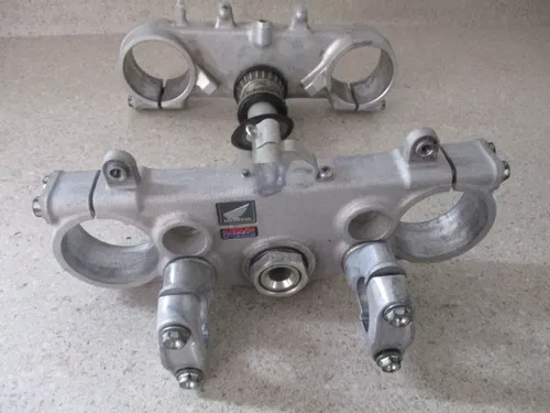 2019 HONDA CRF 250R TRIPLE CLAMP ASSEMBLY TRIPLE TREE STEM, FITS 18-21, M205