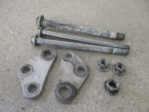 2015 KAWASAKI KX 450F FRONT LOWER MOTOR MOUNT BOLTS HANGERS, FITS 11-15, M207