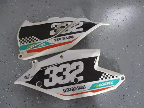 2018 KTM 250 XCF WHITE SIDE NUMBER PLATE PLASTICS AIRBOX SIDE COVER, M160