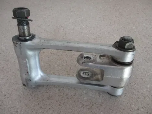 2003 YAMAHA YZ450F REAR LOWER LINKAGE ARM, DOGBONE LINK, DOG BONE OEM, MX46