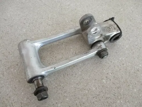 2003 YAMAHA YZ450F REAR LOWER LINKAGE ARM, DOGBONE LINK, DOG BONE OEM, MX46