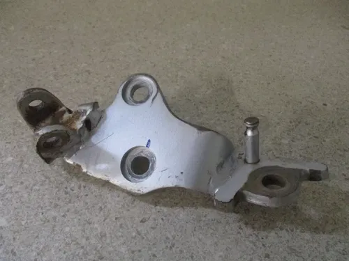 2022 HONDA CRF 125 FOOTPEG MOUNT LEFT SIDE PEG MOUNT BRACKET, FITS 19-25, M220