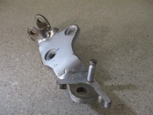 2022 HONDA CRF 125 FOOTPEG MOUNT LEFT SIDE PEG MOUNT BRACKET, FITS 19-25, M220