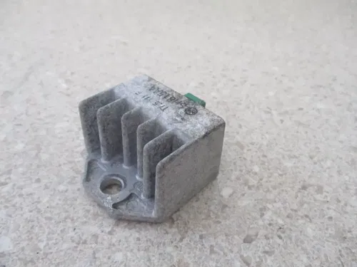 KAWASAKI KLX 110L IGNITION VOLTAGE REGULATOR RECTIFIER UNIT 21066-0778, M189