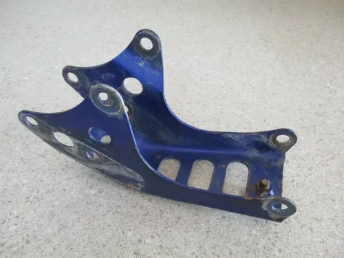 2003 YAMAHA TTR125 FRONT FRAME CRADLE STAY BRACKET HANGER, 5HP-21316-10-00, MX90
