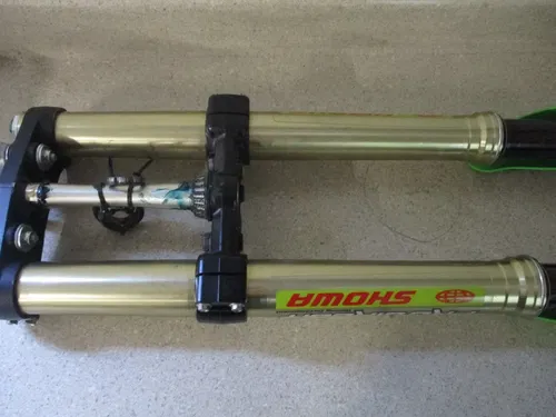 2022 KAWASAKI KX 450 SHOWA FRONT FORKS W/ CLAMPS COMPLETE, FITS 19-22, M236