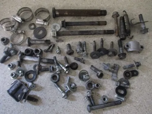 2004 YAMAHA YZ 125 MISC BOLTS NUTS HARDWARE BOLT KIT, FITS 96-04, M230