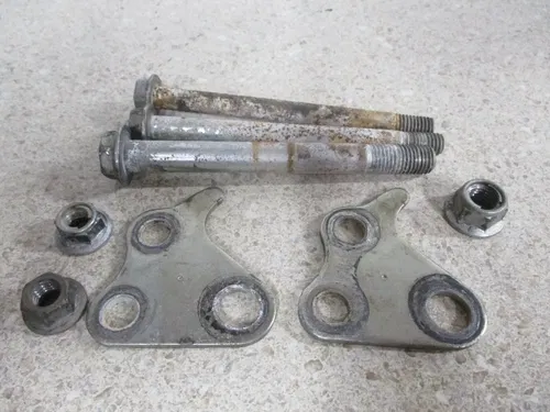 2016 KAWASAKI KX250F FRONT LOWER MOTOR MOUNT HANGER ENGINE BOLTS BRACKET, M143