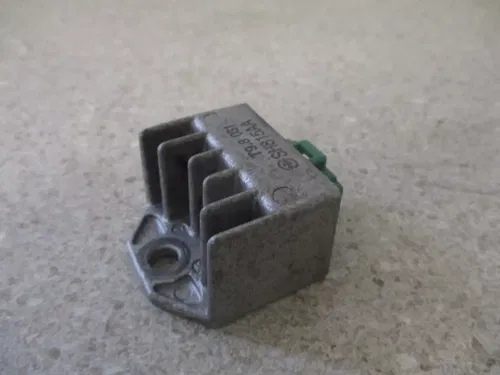 2015 KAWASAKI KLX110L IGNITION VOLTAGE REGULATOR RECTIFIER UNIT 21066-0778, M202