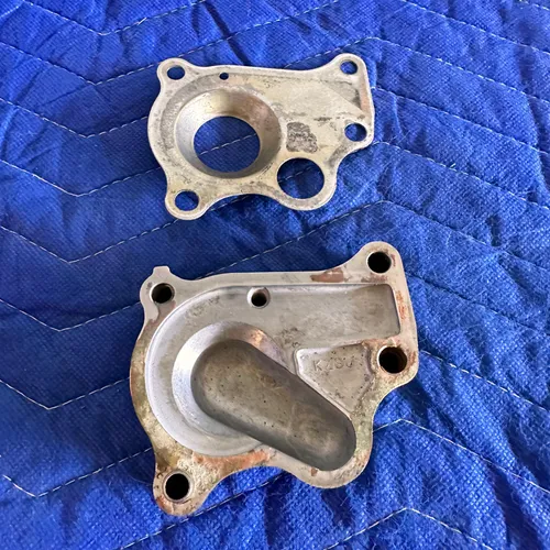 1998 CR250 Water Pump Cover and Metal Gasket 