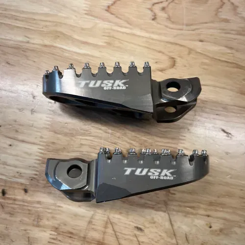 Tusk Billet Foot Pegs