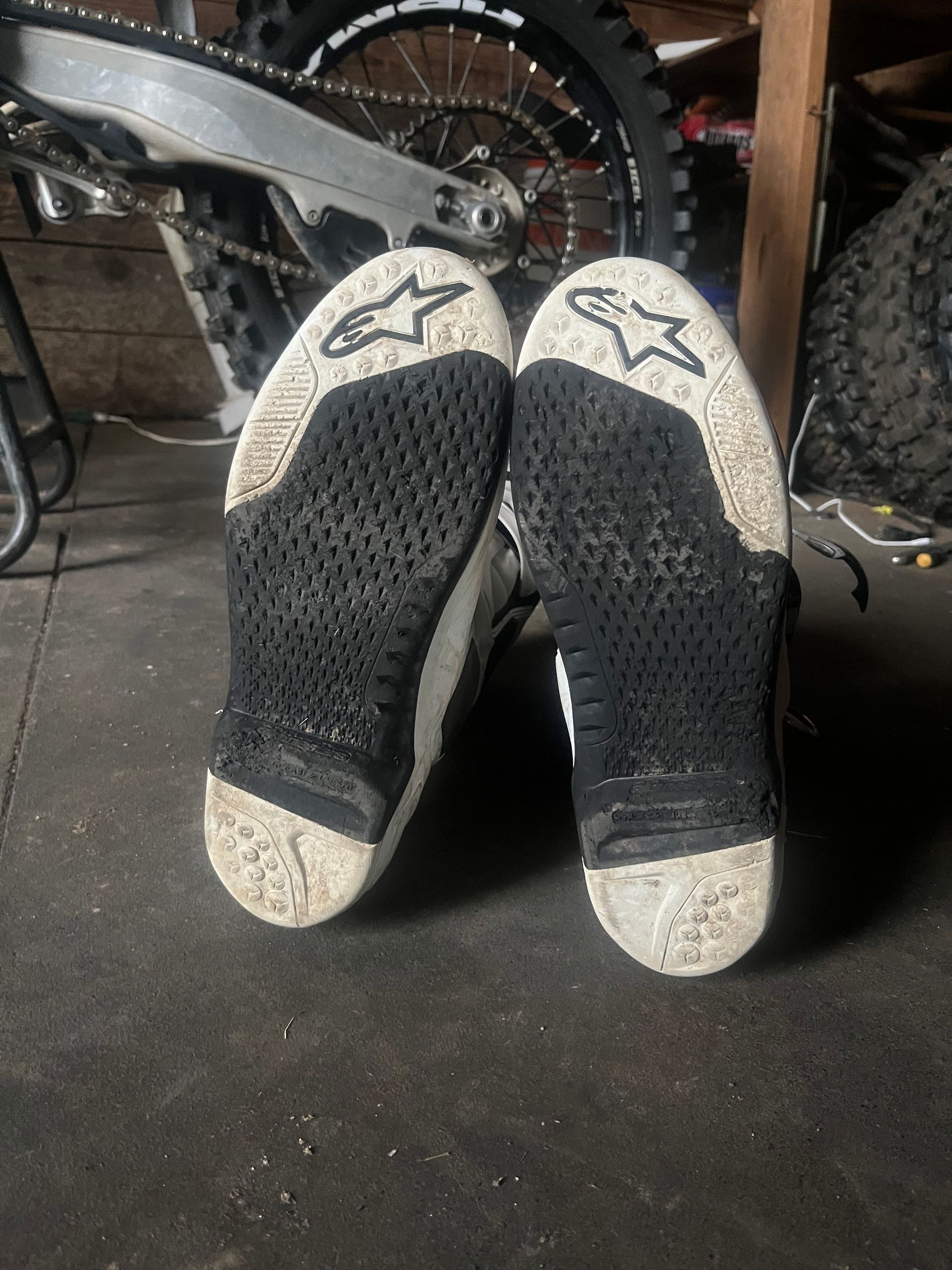 White Alpinestars Tech 10 Size 10