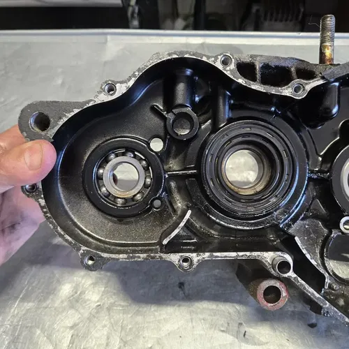 1984 Honda Atc250r Left Crankcase Crank Cases Block