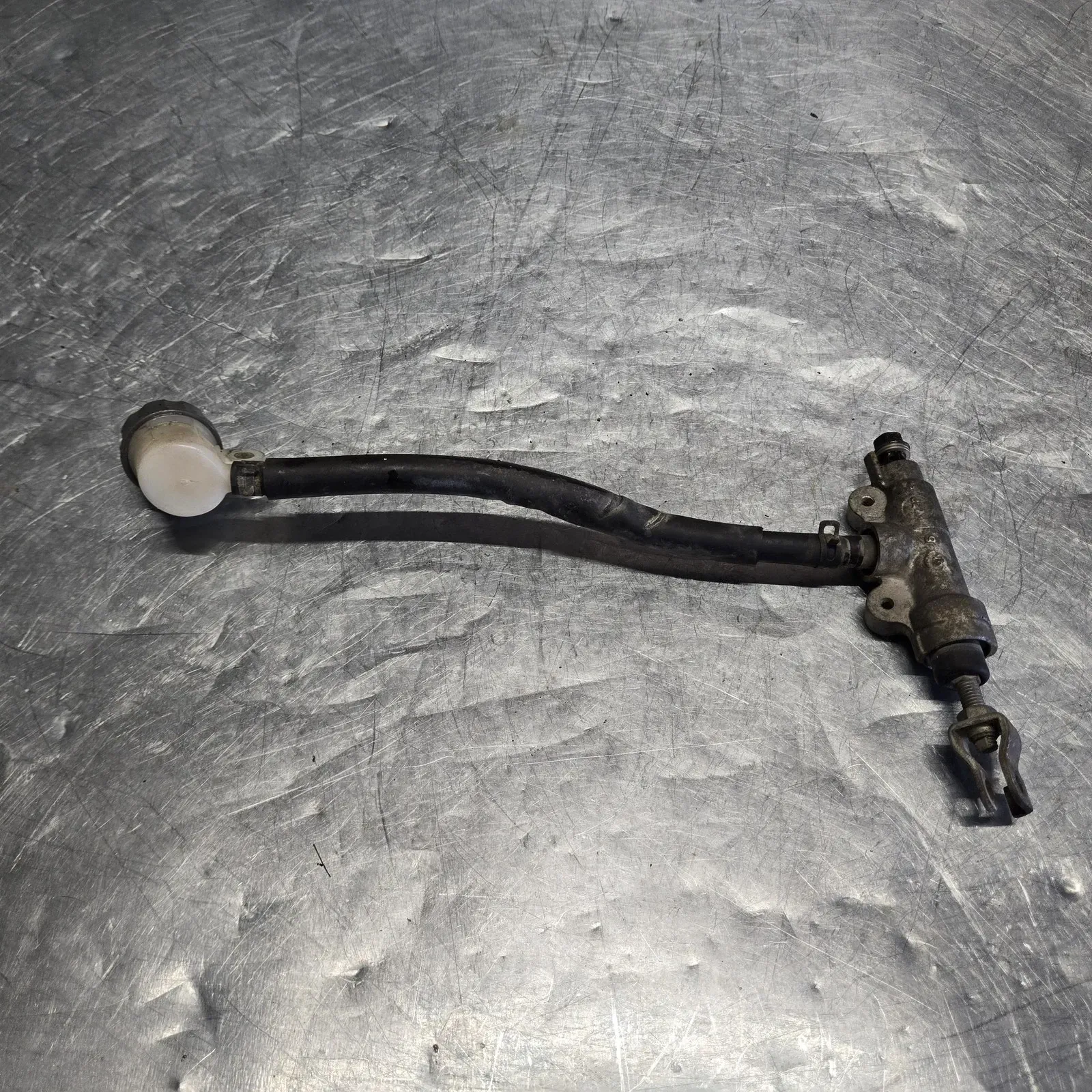 1997 Honda Cr250r Rear Back Brake Master Cylinder 43510-kz3-b01 2