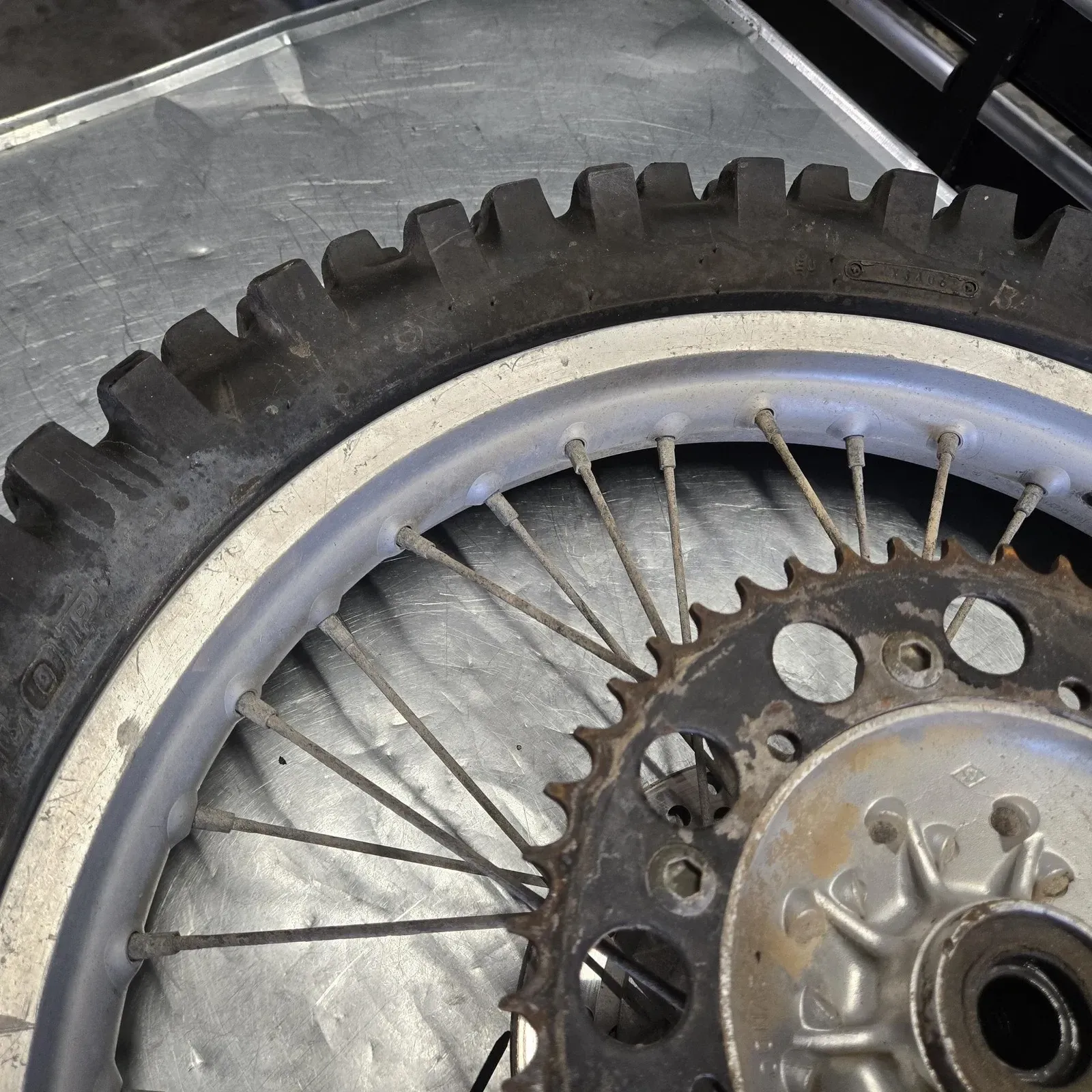 1990 Yamaha Yz250 Rear Back Wheel Rim Hub