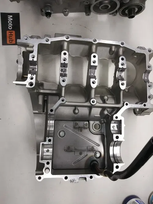 05-06 KAWASAKI NINJA ZX6R ZX636 OEM ENGINE MOTOR CRANKCASE CRANK CASES BLOCK SET