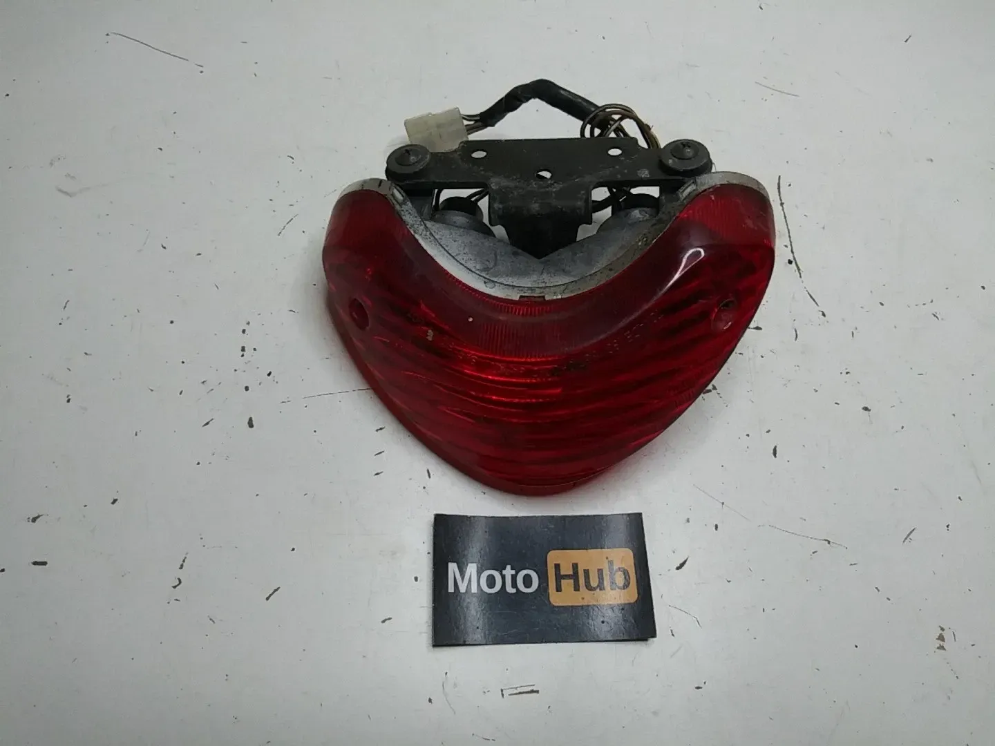 99-02 SUZUKI SV650 OEM REAR BRAKE LIGHT TAILLIGHT REFLECTOR