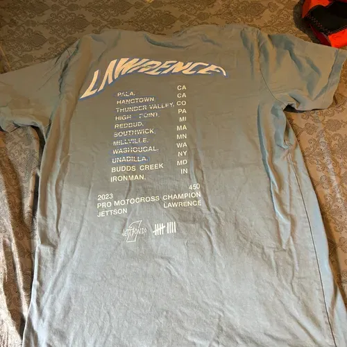 Jett And Hunta Lawrence Adult T Shirts 