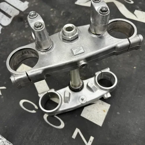 Cr125r Triple Clamps 