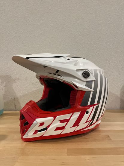 (LIKE NEW) 2022 Bell Moto 9 Flex 
