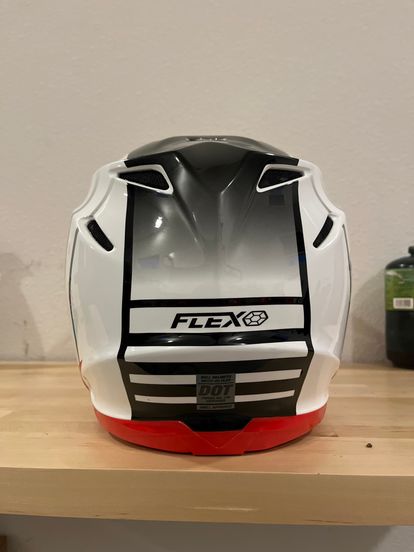 (LIKE NEW) 2022 Bell Moto 9 Flex 