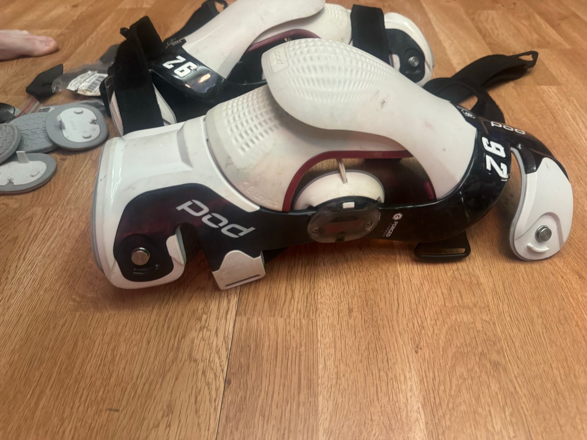 POD K8 3.0 Knee Brace Set