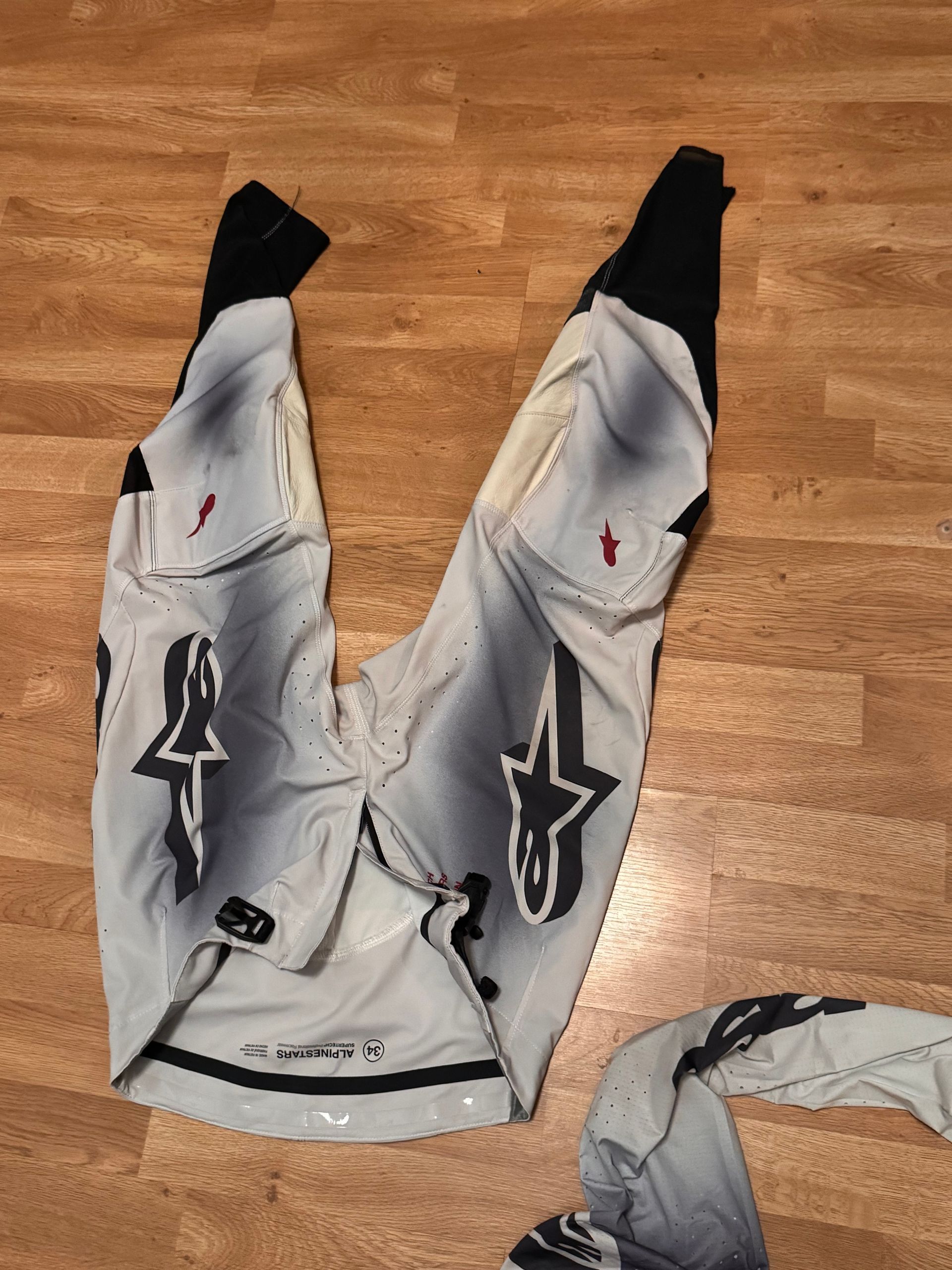 Alpine Super Tech Gear 