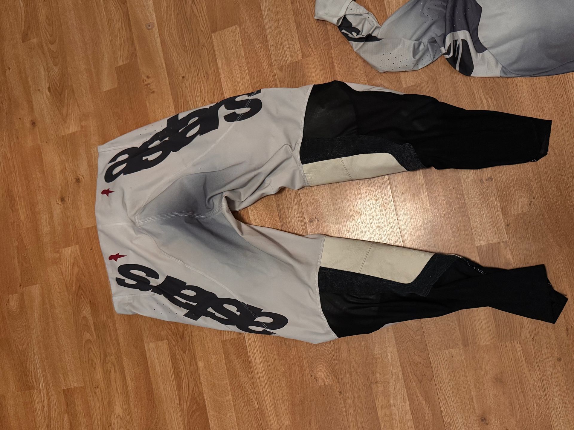 Alpine Super Tech Gear 