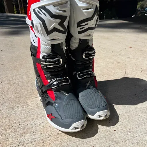 Alpinestars Tech 10 Supervented Size 11