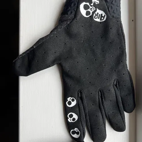 TLD Air Skully Gloves - Medium 