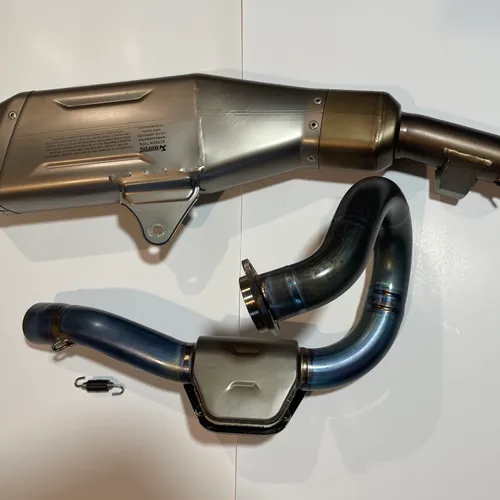 Akrapovic Titanium Evolution Exhaust System Honda Crf450R 