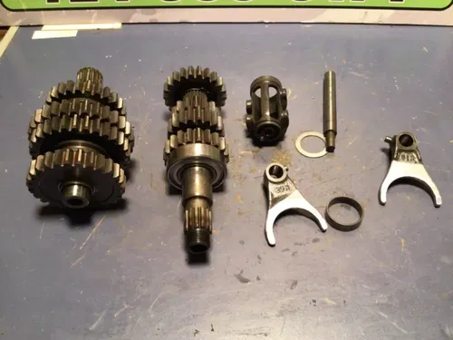 2005 05-07 SUZUKI RMZ450 RMZ 450 Transmission Tranny Gears Shaft Shift Forks