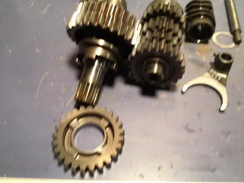 2005 05-07 SUZUKI RMZ450 RMZ 450 Transmission Tranny Gears Shaft Shift Forks