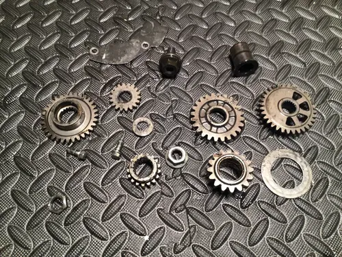 2008 Honda CRF150R OEM ENGINE MOTOR CRANKSHAFT GEAR MAIN GEAR OUTPUT PRIMARY