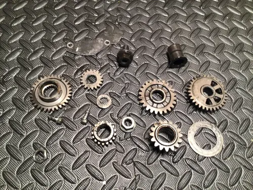 2008 Honda CRF150R OEM ENGINE MOTOR CRANKSHAFT GEAR MAIN GEAR OUTPUT PRIMARY