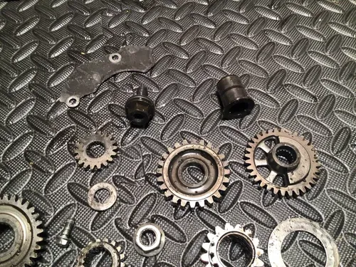 2008 Honda CRF150R OEM ENGINE MOTOR CRANKSHAFT GEAR MAIN GEAR OUTPUT PRIMARY