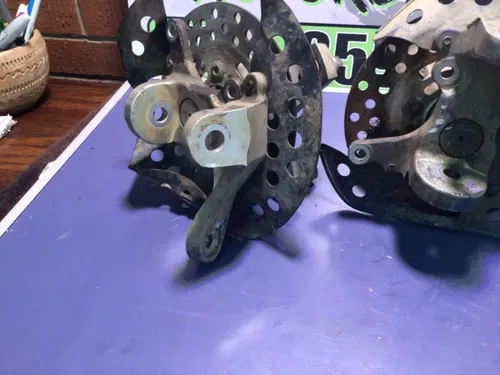 03-08 SUZUKI LTZ400 KFX DVX 400 Right Front Hub Spindle OTR