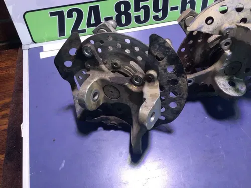 03-08 SUZUKI LTZ400 KFX DVX 400 Right Front Hub Spindle OTR