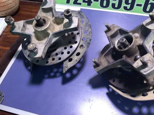 03-08 SUZUKI LTZ400 KFX DVX 400 Right Front Hub Spindle OTR