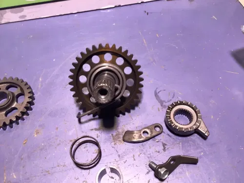 2004 - 2009 Honda CRF450 CRF 450 Kick Start Mechanism Kicker Shaft Gear