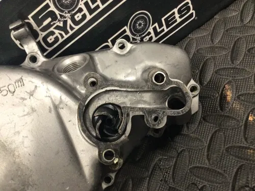 2003 SUZUKI 02-21 RM85 OEM RIGHT SIDE CASE INNER CLUTCH COVER 11341-03B00 MINT!