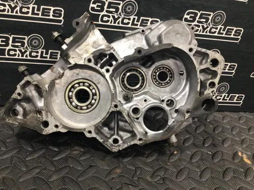 2003 SUZUKI 02-06 RM85 RM85L OEM RIGHT ENGINE MOTOR CRANKCASE CRANK CASES BLOCK
