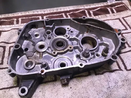 1978 Yamaha YZ80 left crankcase damaged